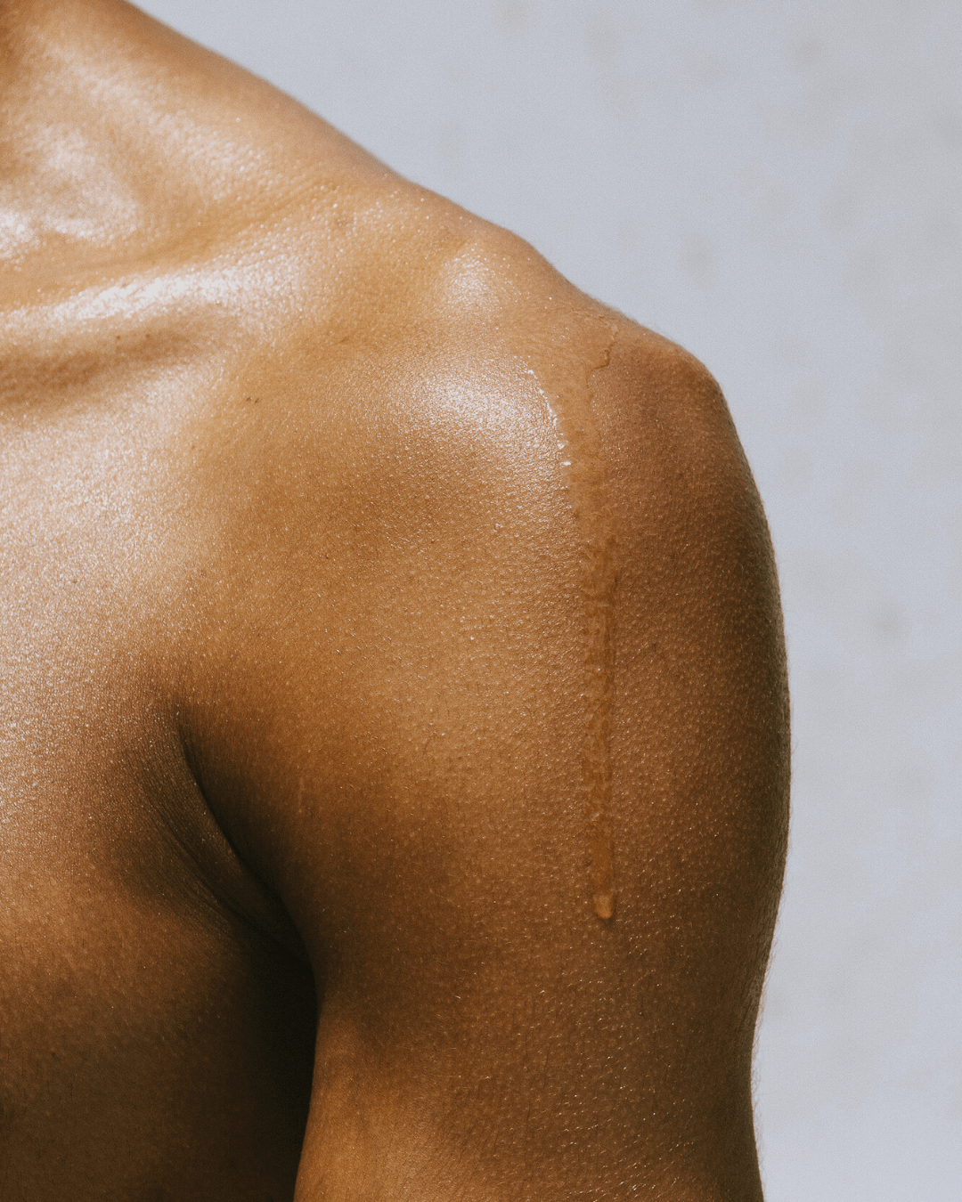 Hyaluronic acid skincare guide explaining hydration and moisturizer differences